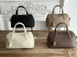 Picture of Loro Piana Handbags _SKUfw220374183fw